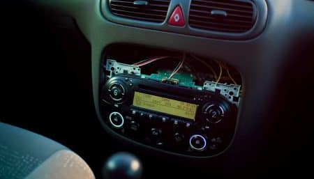 Problème de code autoradio Clio 4? Découvrez la solution!